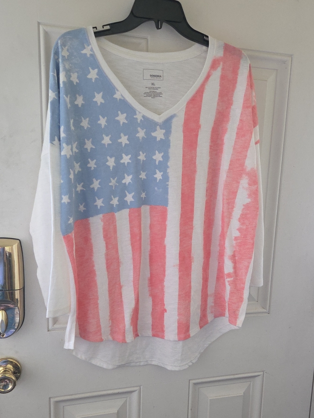 Sonoma V-Neck Flag Pullover in Light Blue & Coral